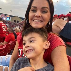 Meet your Posher, Leslie